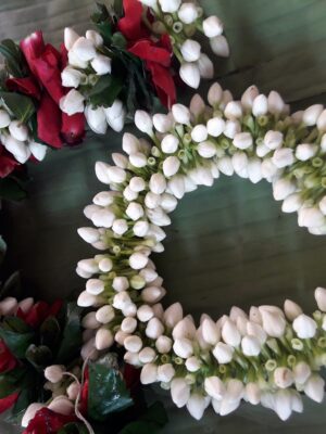 Bridal fresh flower veni for traditional wedding hairstyle and bridal look