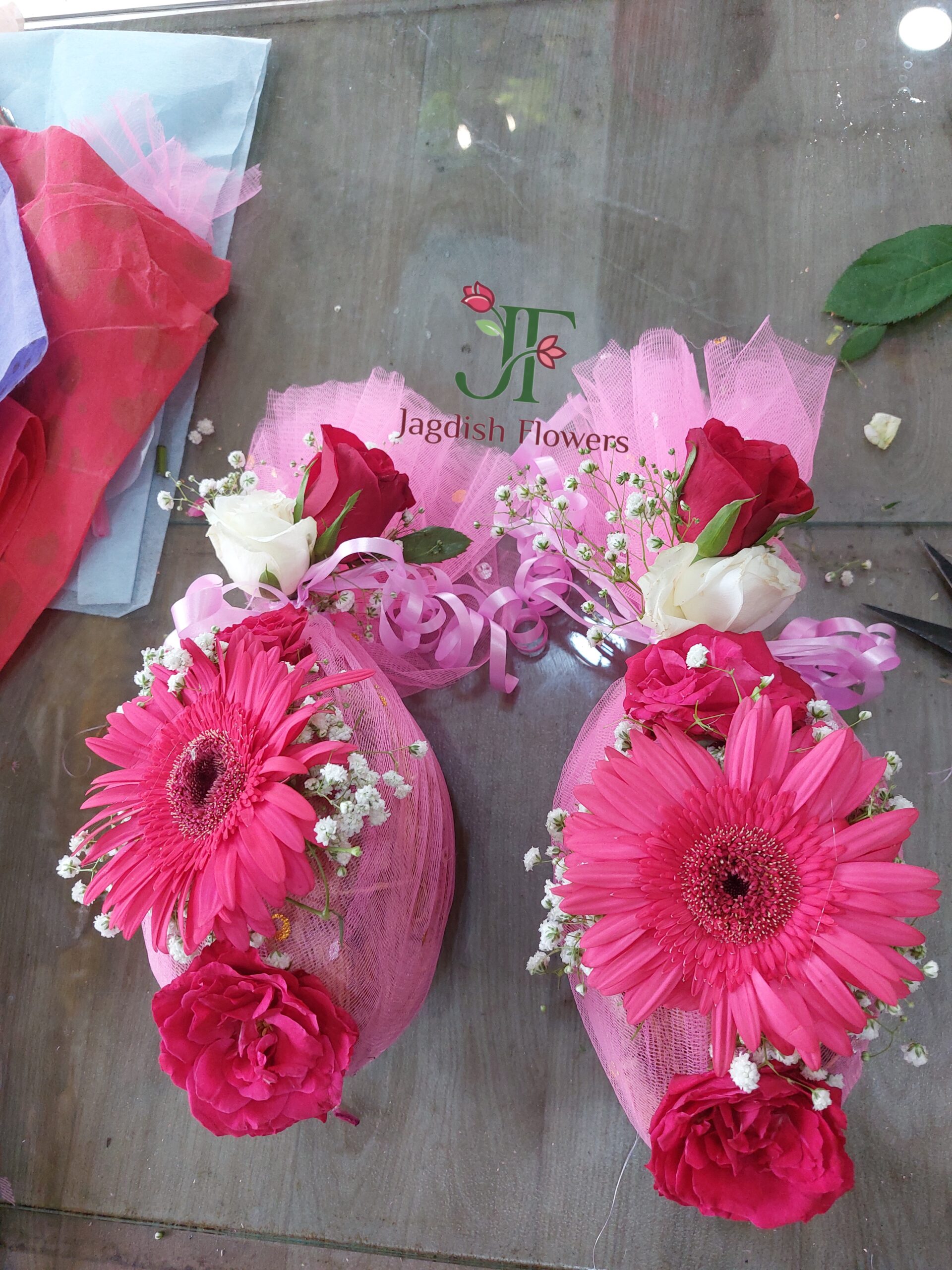 Premium pada decoration with fresh floral arrangements for wedding rituals