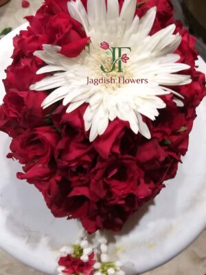 Designer wedding pada decoration with fresh flowers for Indian weddings