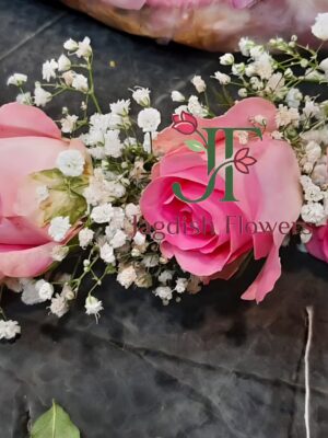 Handmade rose veni with fresh flowers for bridal hair decoration