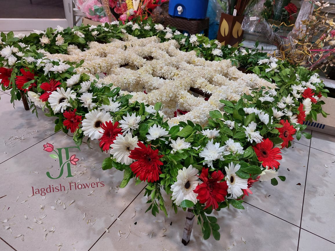 Premium wedding khatali with fresh flower decoration for mandap entry