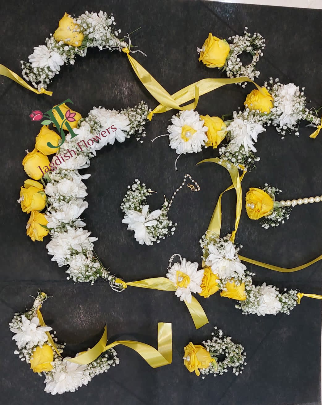 Yellow haldi flower jewellery for bridal haldi ceremony
