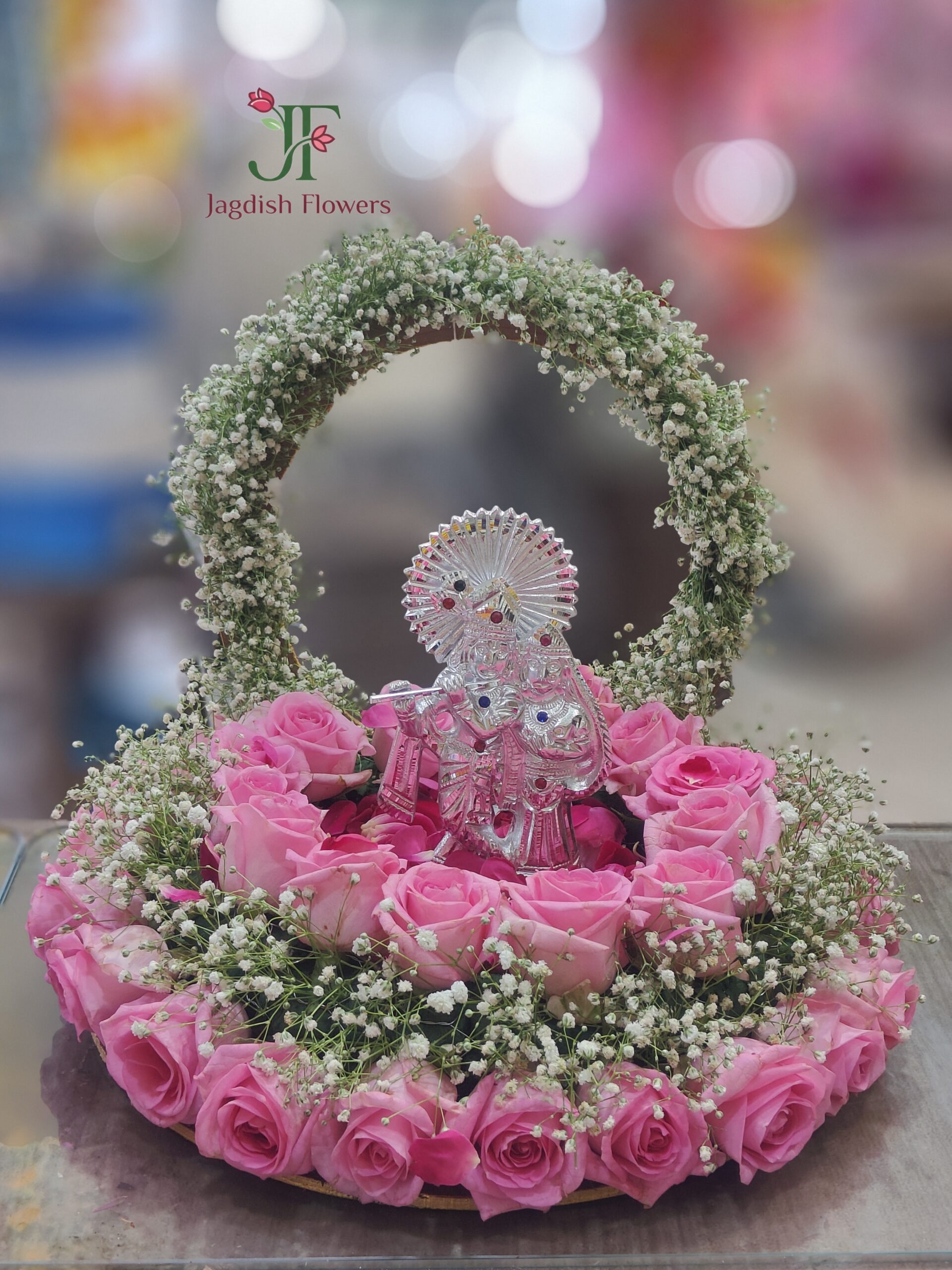 Customized wedding tray decoration with elegant floral arrangements