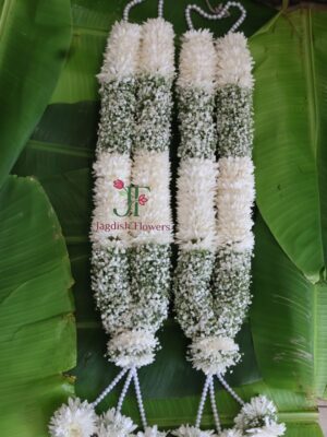 Premium Gypsophila and white Sevanti wedding mala handcrafted with fresh white flowers for Hindu marriage ceremony in Rajkot