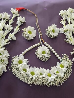 Elegant White Sevanti & Gypsophila Floral Jewellery Set for Haldi & Mehndi Rajkot