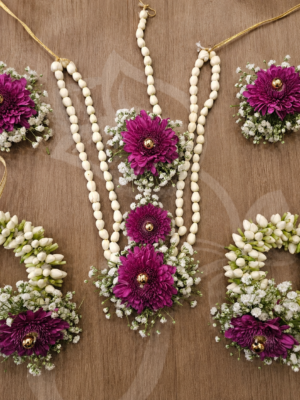Tagar and Dark Perpal Bottam Flower Ornament at Jagdish Flowers