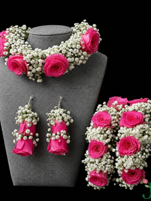 Dark Pink Rose Flowers with Gypsophila ornament at Jagdish Flowers