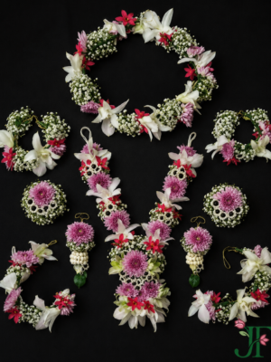 Mixed Flowers with Gypsophila ornament at Jagdish Flowers