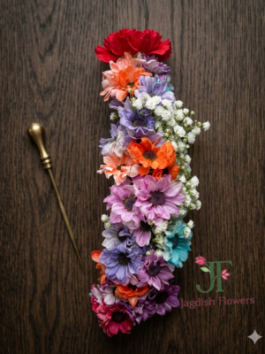 Mixed Color Bottam Flower Broach By Jagdish flowers in Rajkot
